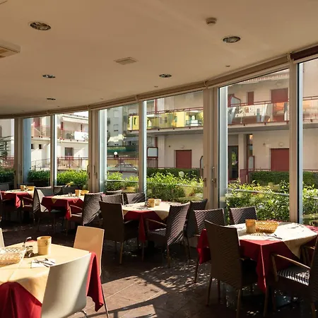 Hotel Sheila 4*