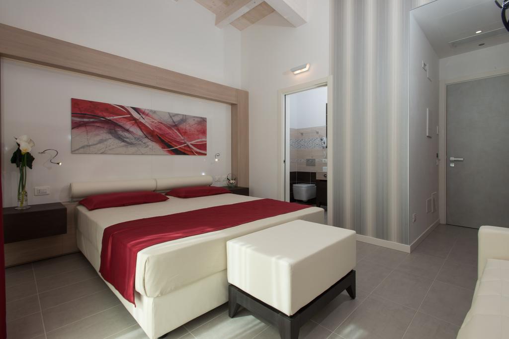 Sheila Hotel