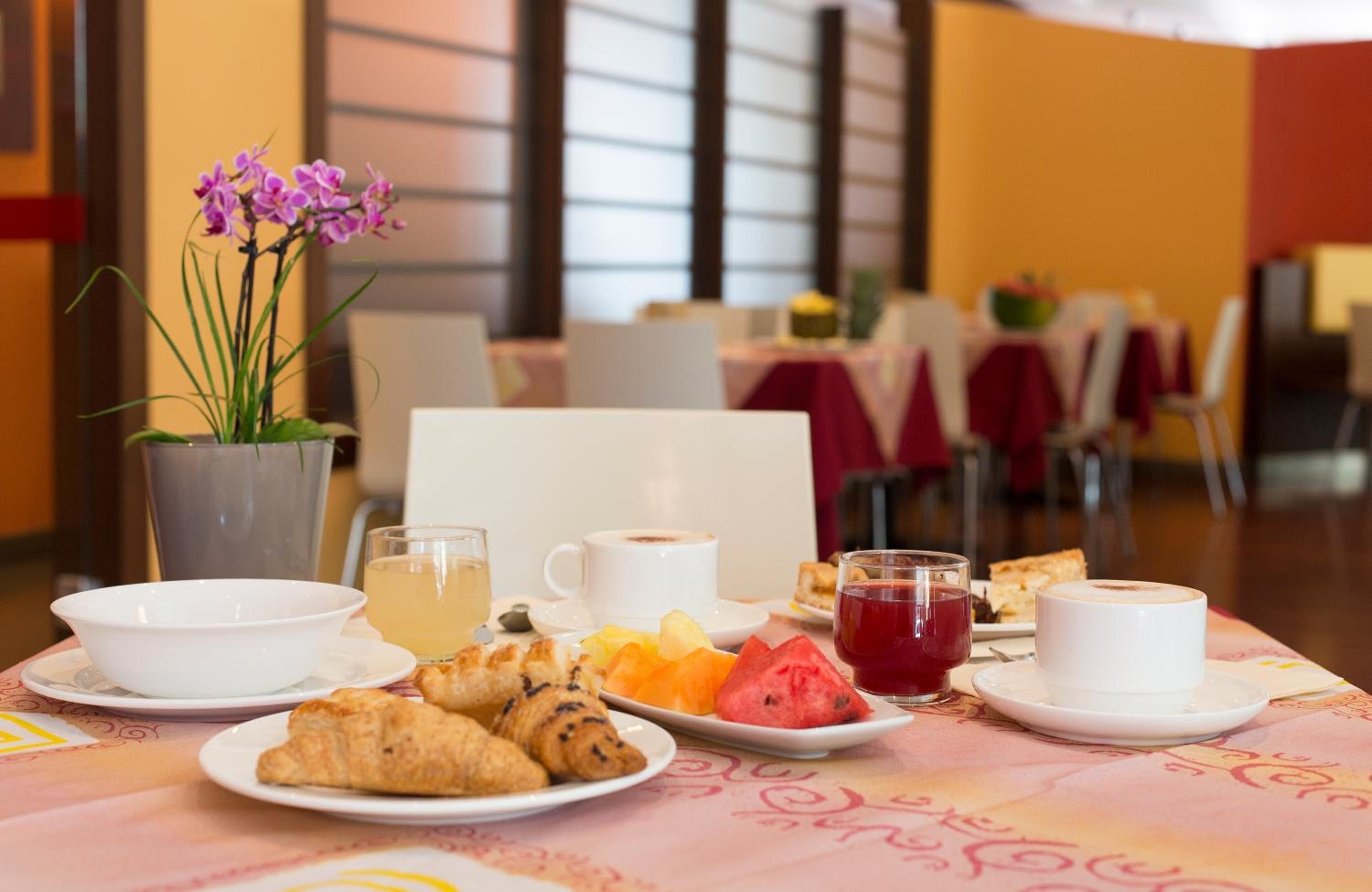 Hotel Sheila 4*
